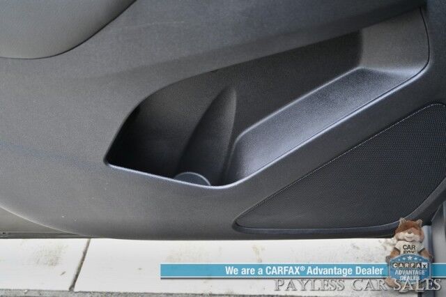 2023 Chevrolet Equinox LT / AWD / Power & Heated Seats / Lane Departure & Blind Spot Alert / Forward Collision Warning / Apple CarPlay & Android Auto / Back Up Camera / Keyless Entry & Start / Block Heater / 30 MPG / 1-Owner Anchorage AK