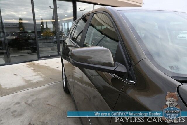 2023 Chevrolet Equinox LT / AWD / Power & Heated Seats / Lane Departure & Blind Spot Alert / Forward Collision Warning / Apple CarPlay & Android Auto / Back Up Camera / Keyless Entry & Start / Block Heater / 30 MPG / 1-Owner Anchorage AK