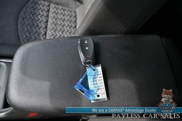 2023 Chevrolet Equinox LT / AWD / Premium Cloth Seats / Lane Departure & Blind Spot Alert / Apple CarPlay & Android Auto / USB & Aux Input / Back Up Camera / Keyless Entry & Start / Forward Collision Alert / 30MPG / 1-Owner Anchorage AK