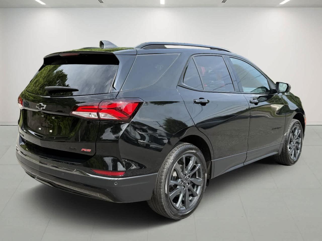 2023 Chevrolet Equinox RS Westborough MA
