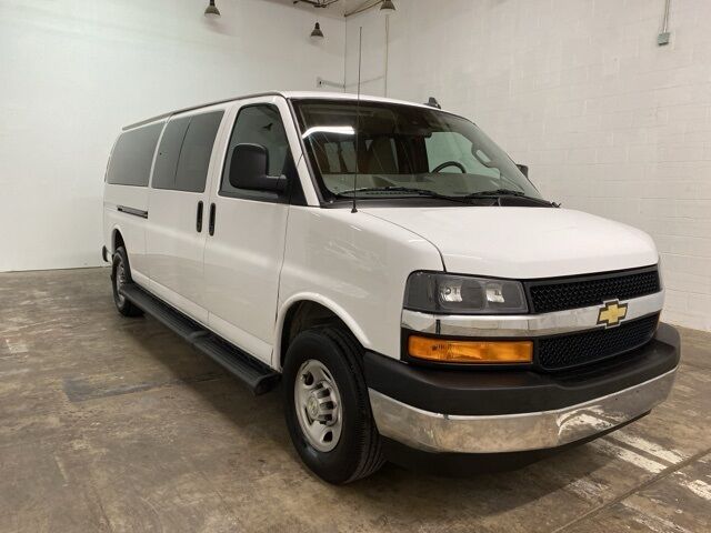 2023 Chevrolet Express 3500 LT Passenger