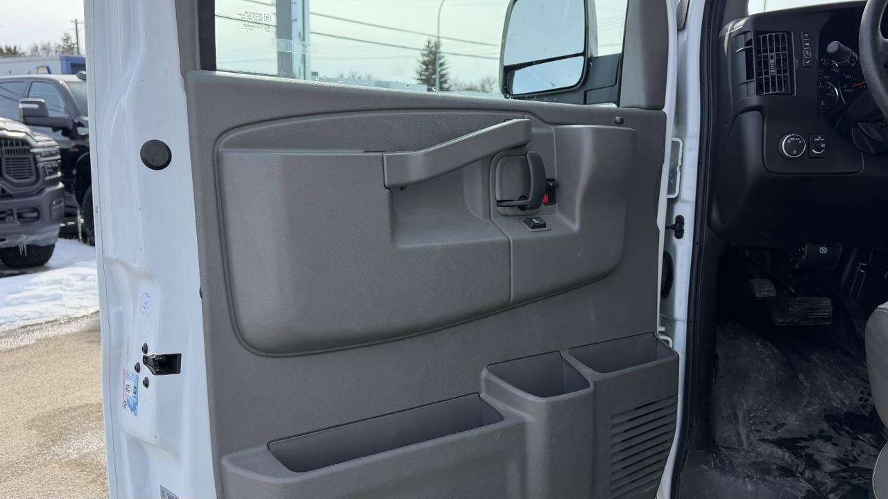 2023 Chevrolet Express Cargo Van CARGO | 155" WheelBase Redwater AB