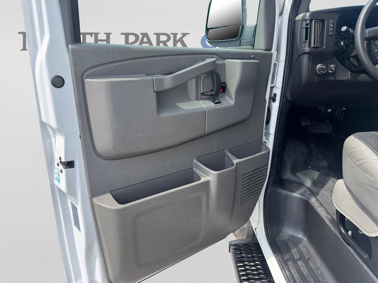 2023 Chevrolet Express Cargo Van CARGO Castroville TX