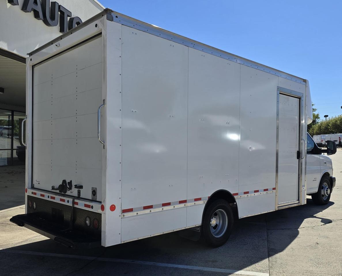 2023 Chevrolet Express Commercial Cutaway 4500 16ft Box W/Shelf and Roll-Up Door Concord NC