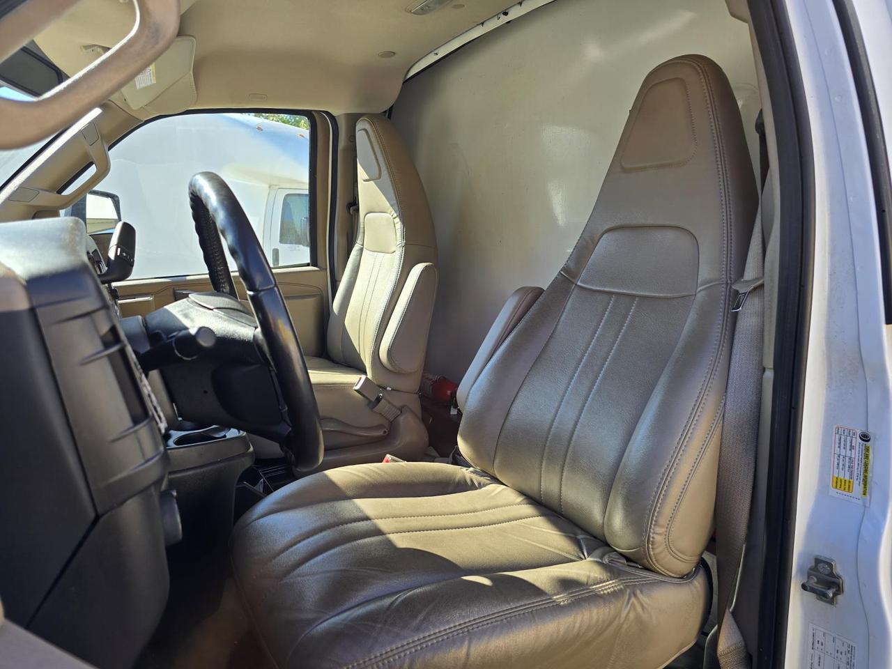 2023 Chevrolet Express Commercial Cutaway 4500 DRW 16ft Box W/Roll-Up Door Concord NC