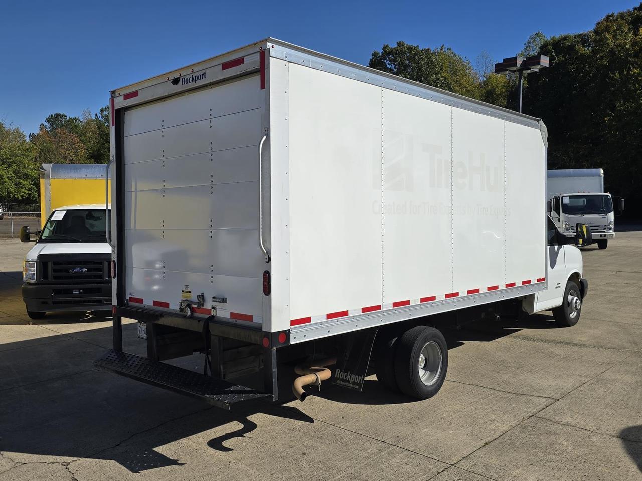 2023 Chevrolet Express Commercial Cutaway 4500 DRW 16ft Box W/Roll-Up Door Concord NC