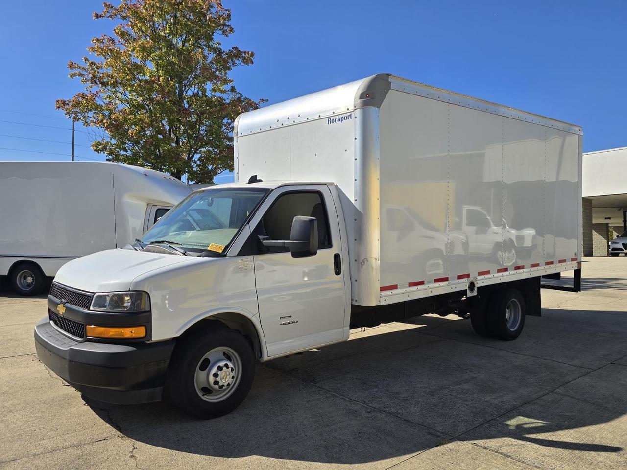2023 Chevrolet Express Commercial Cutaway 4500 DRW 16ft Box W/Roll-Up Door Concord NC