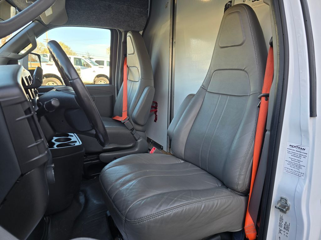 2023 Chevrolet Express Cutaway 4500 Series Concord NC