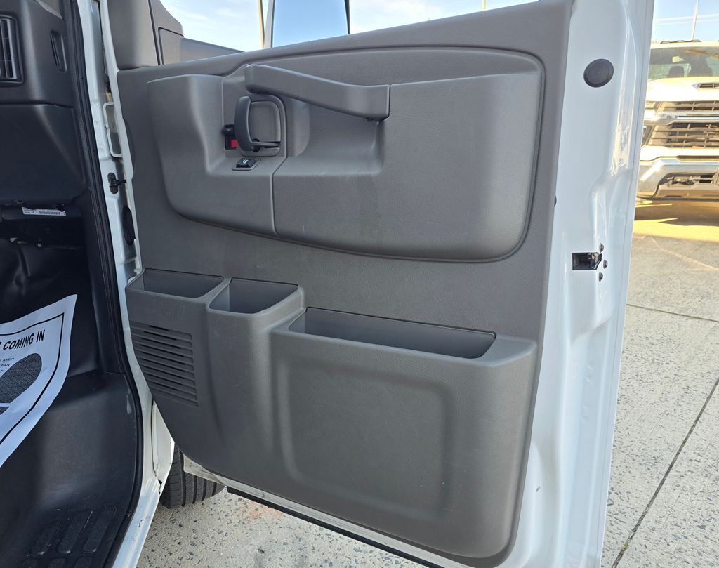 2023 Chevrolet Express Cutaway 4500 Series Concord NC