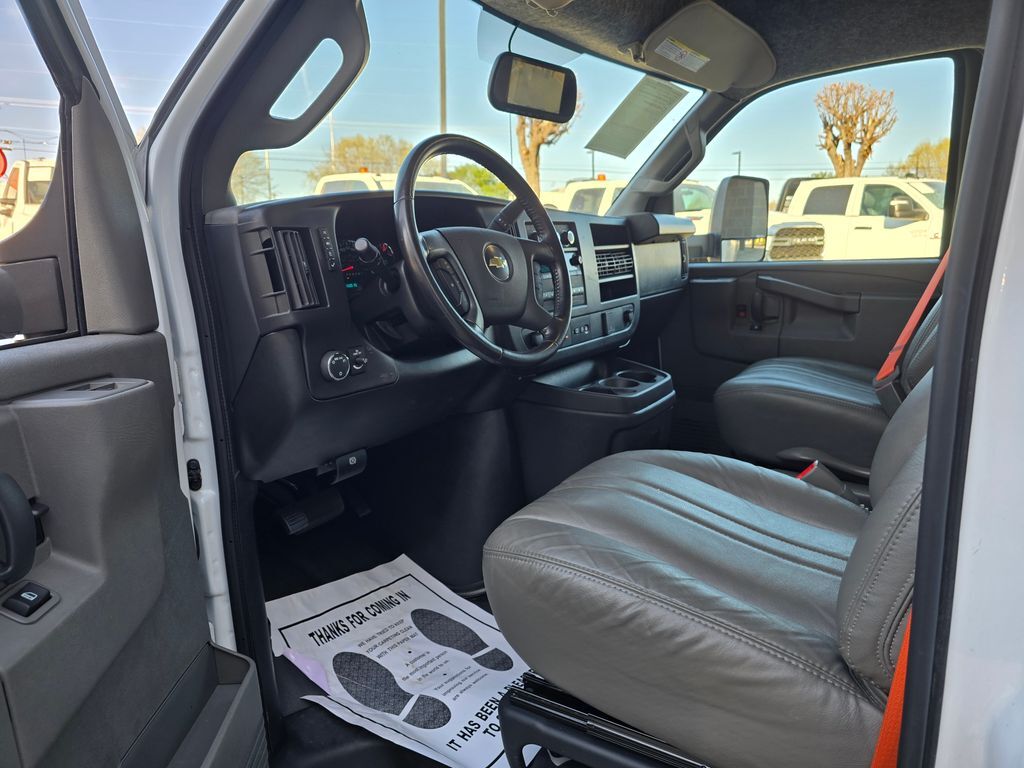 2023 Chevrolet Express Cutaway 4500 Series Concord NC