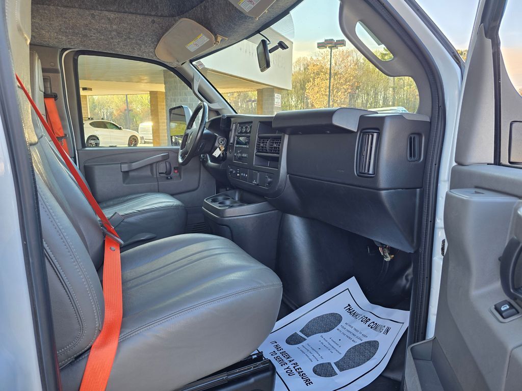 2023 Chevrolet Express Cutaway 4500 Series Concord NC