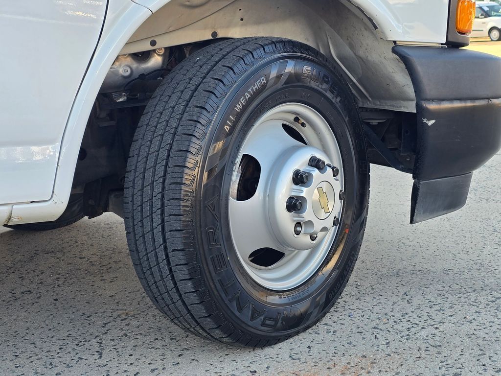 2023 Chevrolet Express Cutaway 4500 Series Concord NC