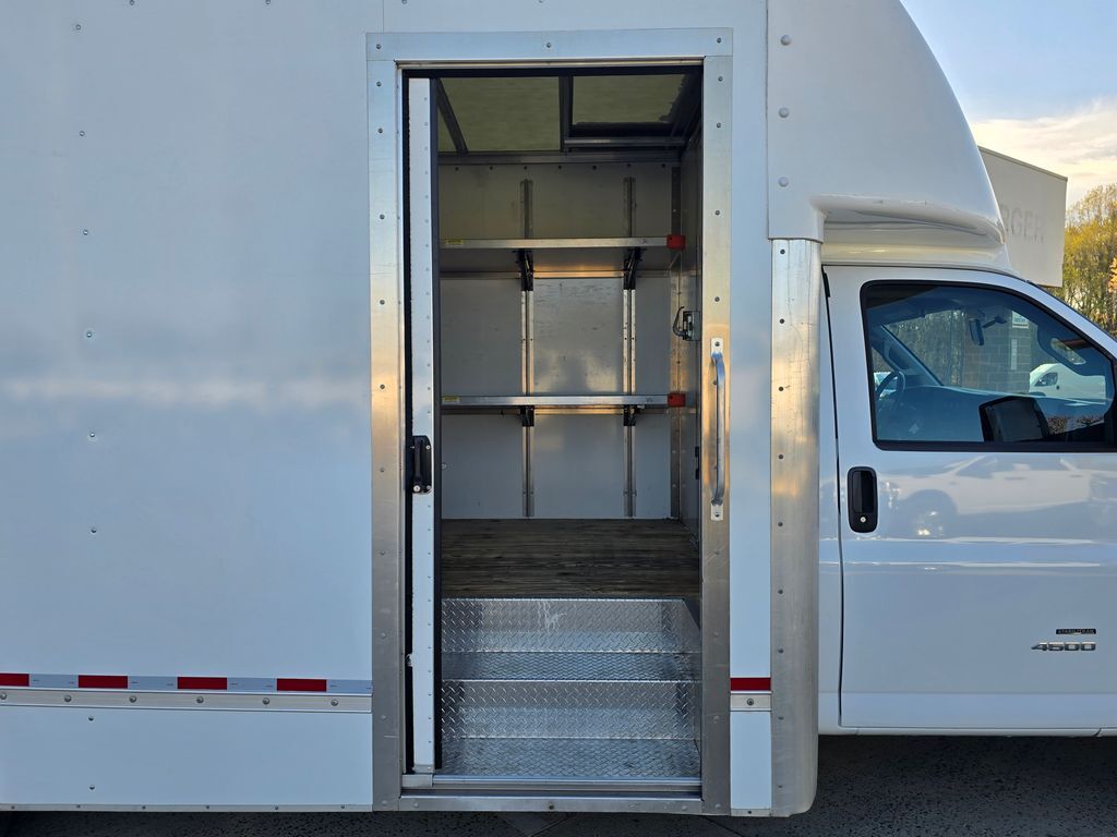 2023 Chevrolet Express Cutaway 4500 Series Concord NC