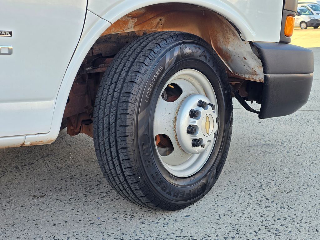 2023 Chevrolet Express Cutaway 4500 Series Concord NC