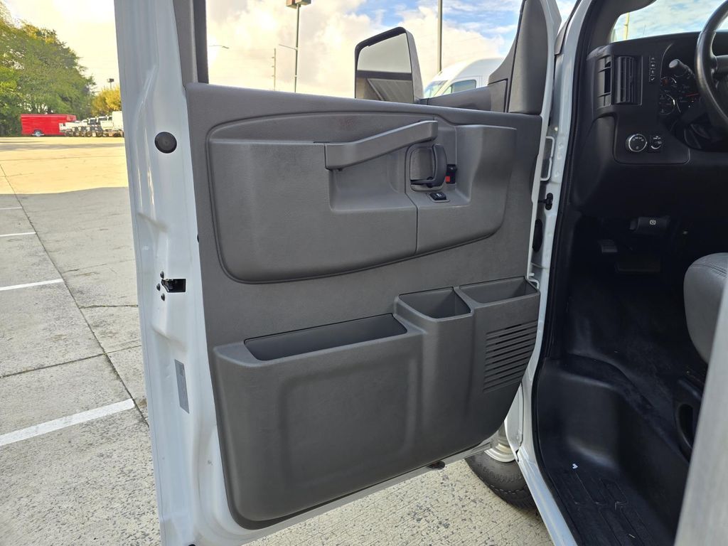 2023 Chevrolet Express Cutaway 4500 Series Concord NC