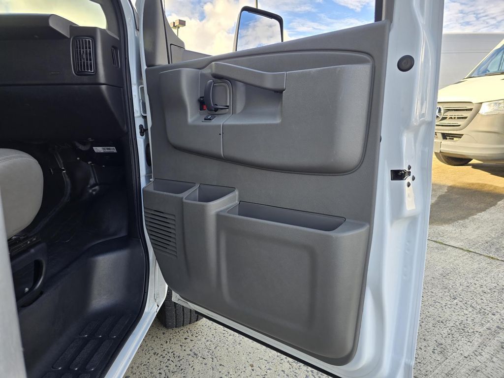 2023 Chevrolet Express Cutaway 4500 Series Concord NC