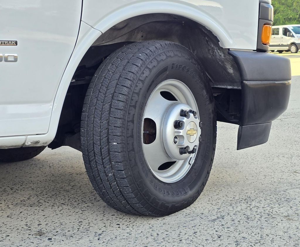 2023 Chevrolet Express Cutaway 4500 Series Concord NC