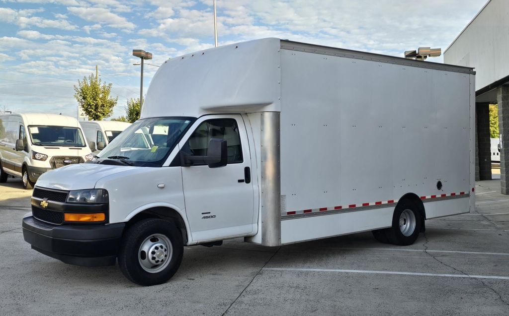 2023 Chevrolet Express Cutaway 4500 Series Concord NC