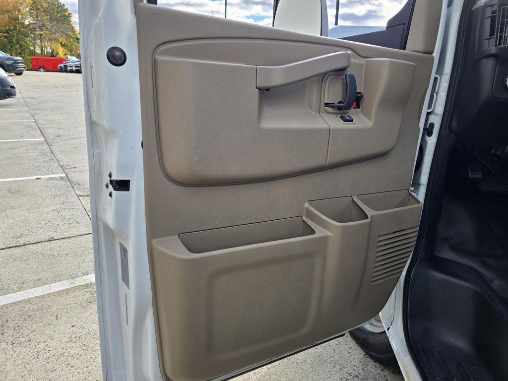 2023 Chevrolet Express Cutaway 4500 Series Concord NC