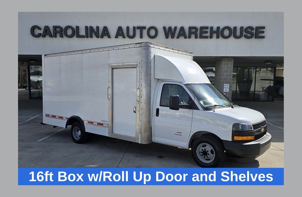 2023 Chevrolet Express Cutaway 4500 Series 16ft Box w/Roll Up Door and Shelves Concord NC