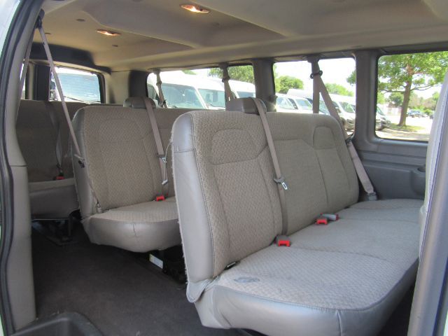 2023 Chevrolet Express Passenger RWD 3500 Extended Wheelbase LT Plano TX