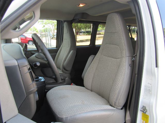 2023 Chevrolet Express Passenger RWD 3500 Extended Wheelbase LT Plano TX