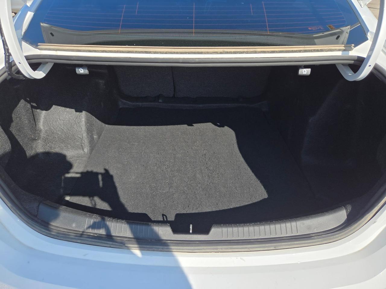 2023 Chevrolet Malibu LT Castroville TX