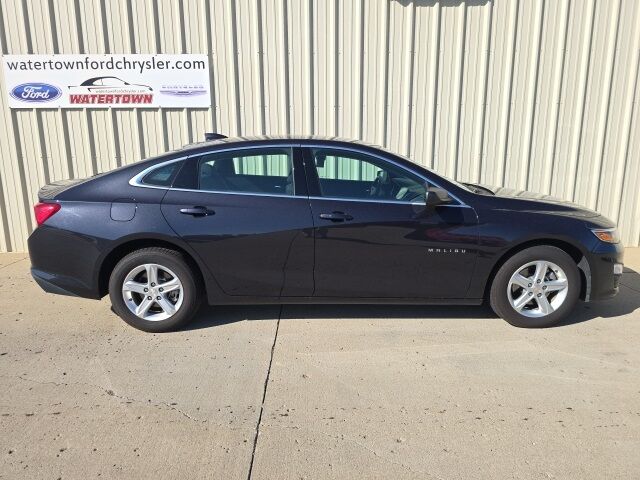 2024 Chevrolet Malibu 1LT photo 16