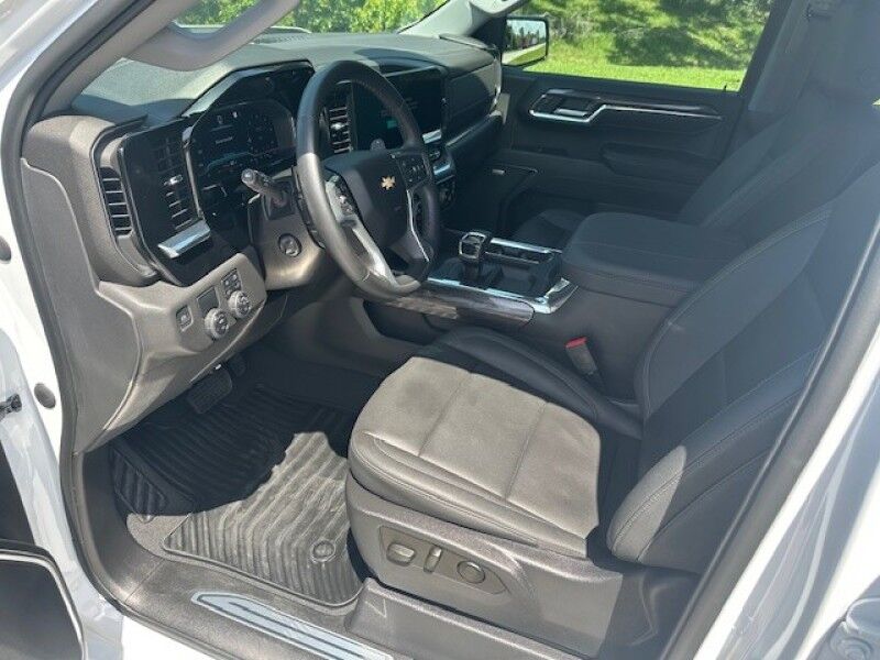 2023 Chevrolet SILVERADO 1500 LTZ DURAMAX TURBO DIESEL LOW MILES LEATHER TEXAS EDITION LIKE NEW FREE SHIPPING IN FLORIDA Sarasota FL