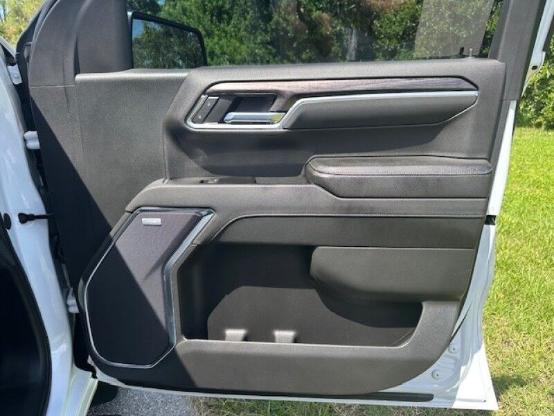 2023 Chevrolet SILVERADO 1500 LTZ DURAMAX TURBO DIESEL LOW MILES LEATHER TEXAS EDITION LIKE NEW FREE SHIPPING IN FLORIDA Sarasota FL