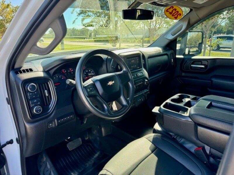 2023 Chevrolet SILVERADO 3500HD CC WORK TRUCK FLATBED 4X4 CREW CAB COLD AC RUNS GREAT Sarasota FL