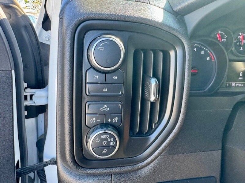 2023 Chevrolet SILVERADO 3500HD CC WORK TRUCK FLATBED 4X4 CREW CAB COLD AC RUNS GREAT Sarasota FL