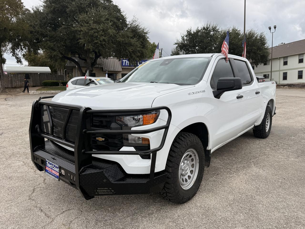 2023 Chevrolet SILVERADO 4WD Double Cab Standard Bed WT