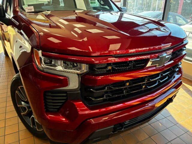 2023 Chevrolet Silverado 1500 2WD Crew Cab Short Bed RST