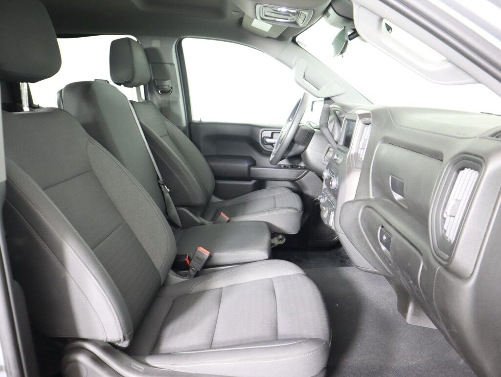 2023 Chevrolet Silverado 1500 4WD Crew Cab 157 Custom Maumee OH