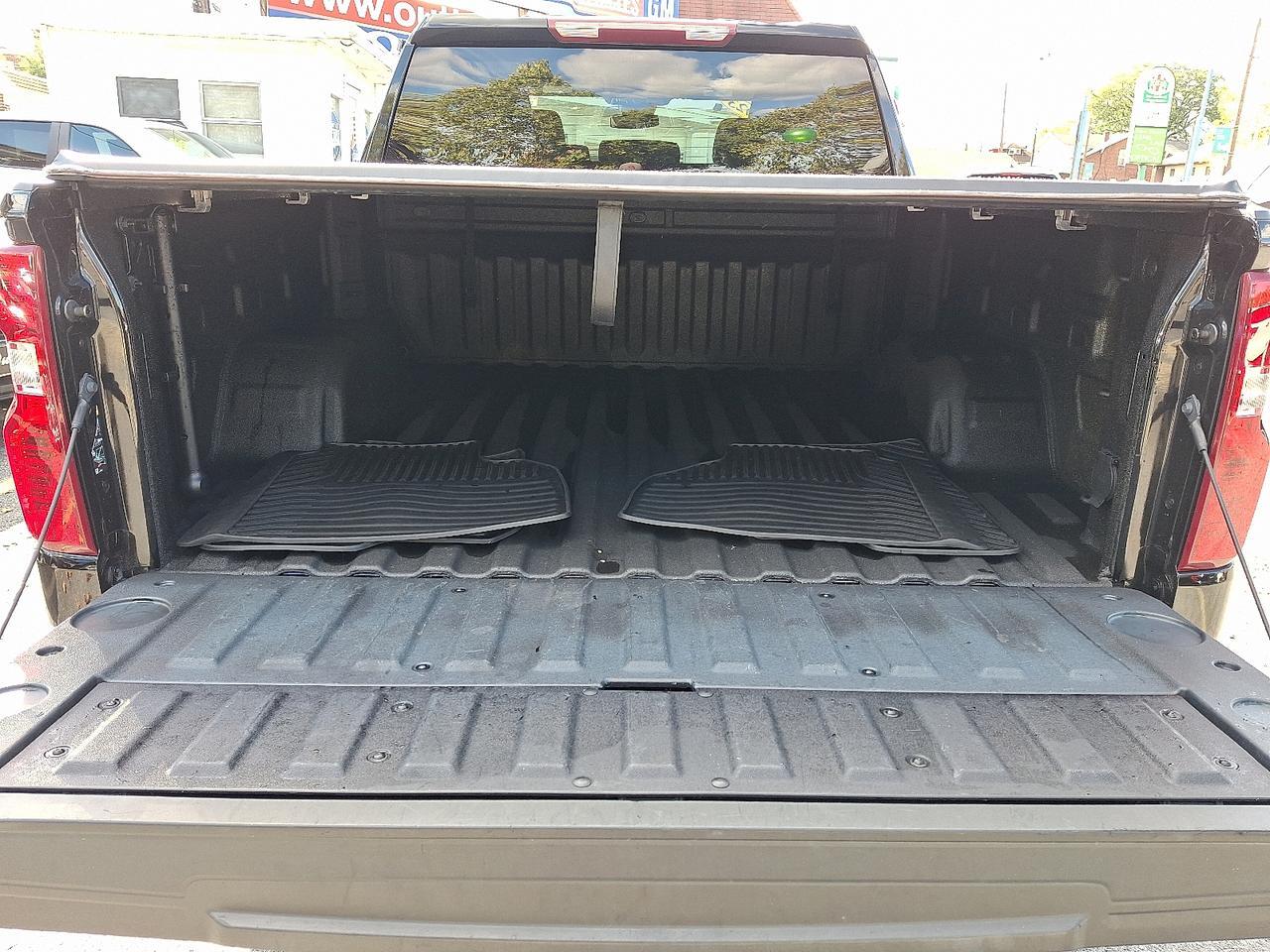 2023 Chevrolet Silverado 1500 4WD Crew Cab Short Bed Custom Allentown PA