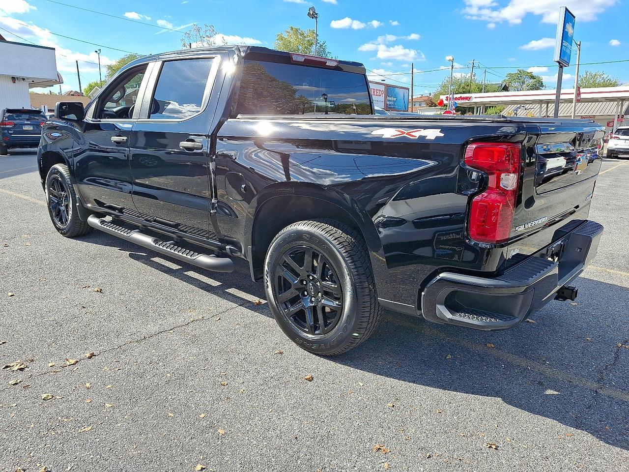 2023 Chevrolet Silverado 1500 4WD Crew Cab Short Bed Custom Allentown PA