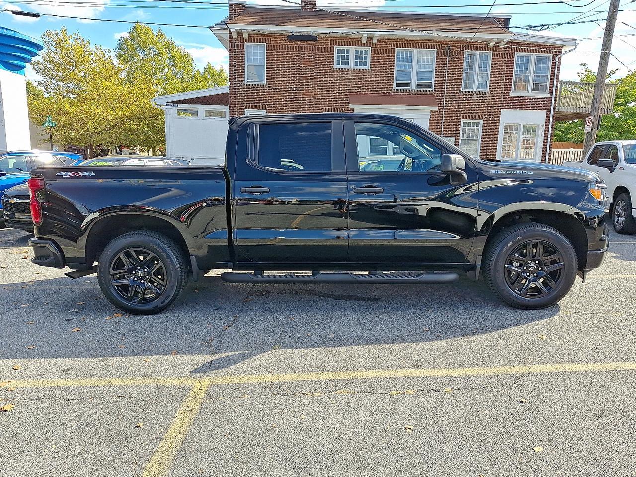 2023 Chevrolet Silverado 1500 4WD Crew Cab Short Bed Custom Allentown PA