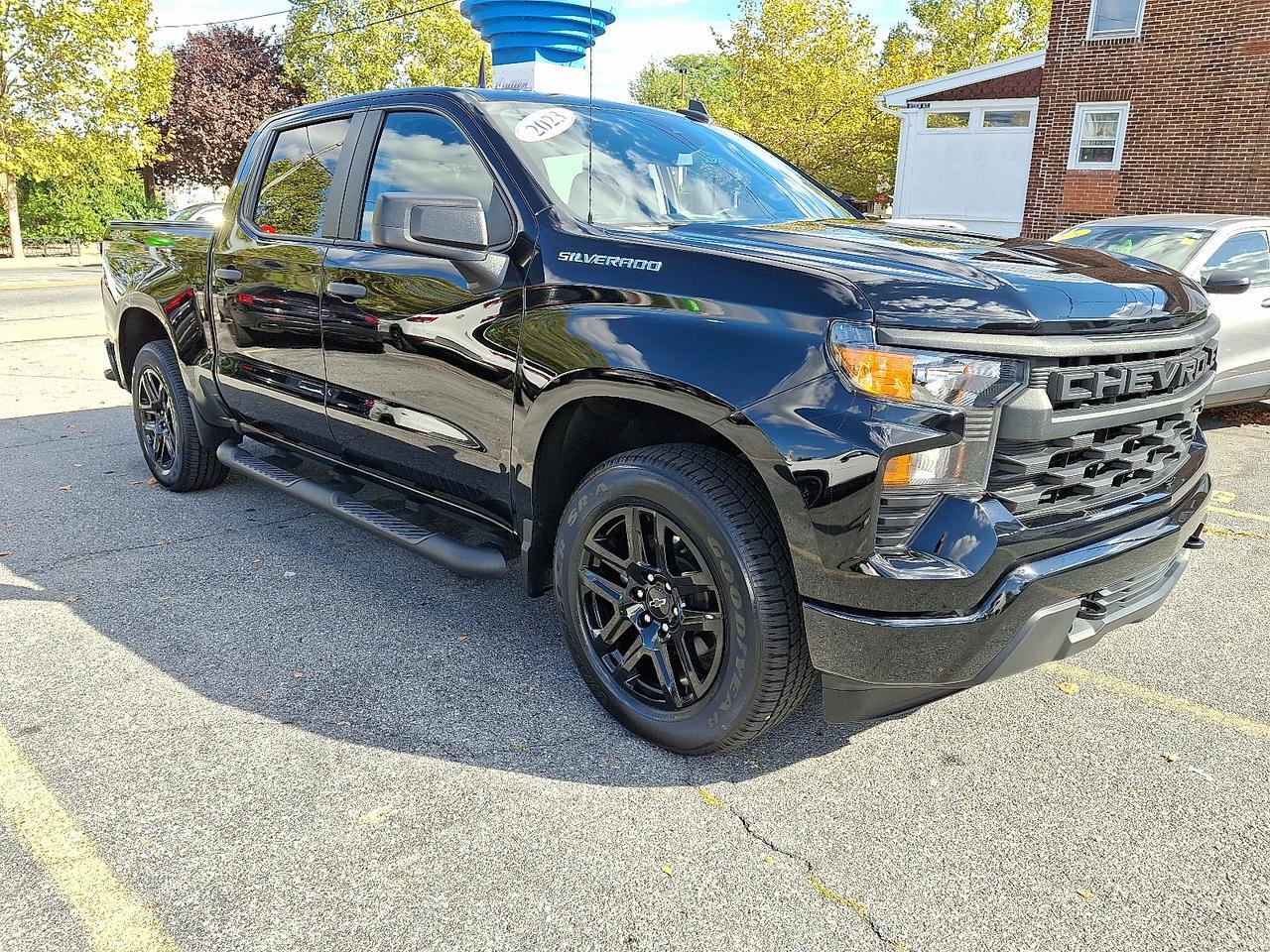 2023 Chevrolet Silverado 1500 4WD Crew Cab Short Bed Custom Allentown PA