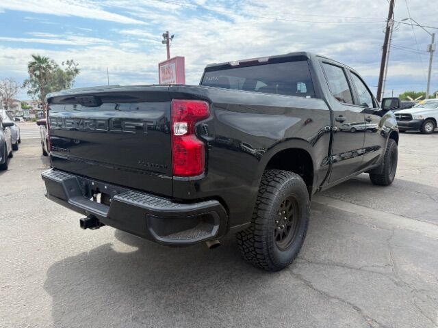 2023 Chevrolet Silverado 1500 4WD Crew Cab Short Bed Custom