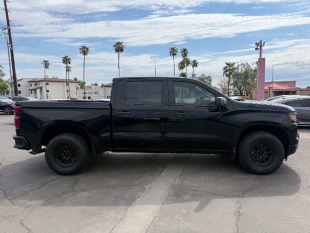 2023 Chevrolet Silverado 1500 4WD Crew Cab Short Bed Custom