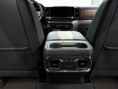 2023 Chevrolet Silverado 1500 4x4 Crew Cab High Country Fond du Lac WI