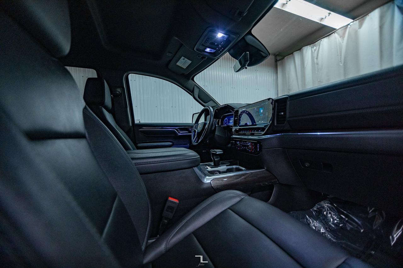 2023 Chevrolet Silverado 1500 4x4 Crew Cab LTZ Z71 Diesel Leather Nav BCam Red Deer AB