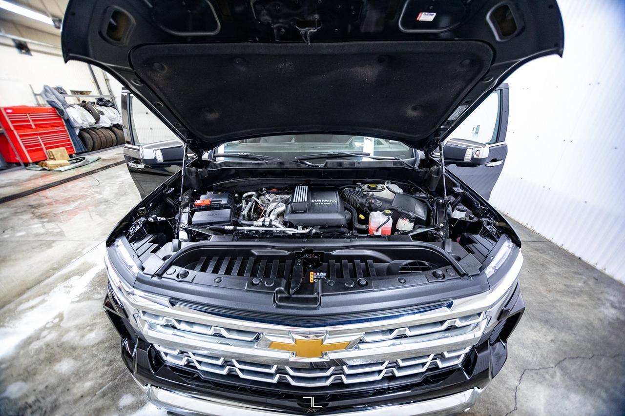 2023 Chevrolet Silverado 1500 4x4 Crew Cab LTZ Z71 Diesel Leather Nav BCam Red Deer AB