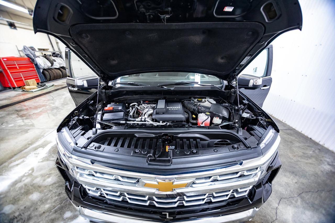 2023 Chevrolet Silverado 1500 4x4 Crew Cab LTZ Z71 Diesel Leather Nav BCam Red Deer AB