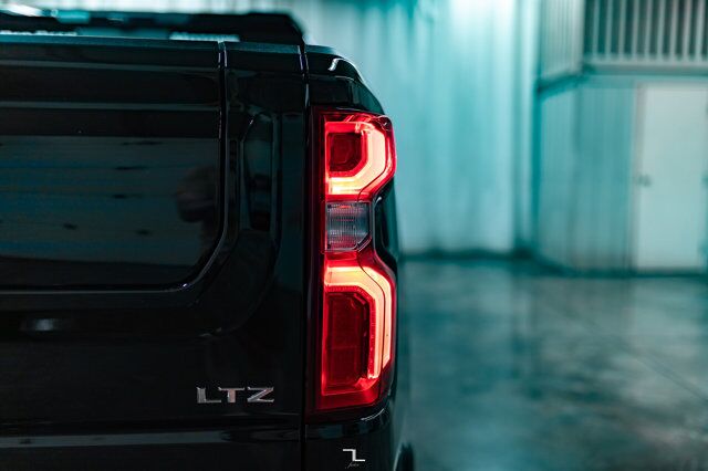 2023 Chevrolet Silverado 1500 4x4 Crew Cab LTZ Z71 Diesel Leather Nav BCam Red Deer AB