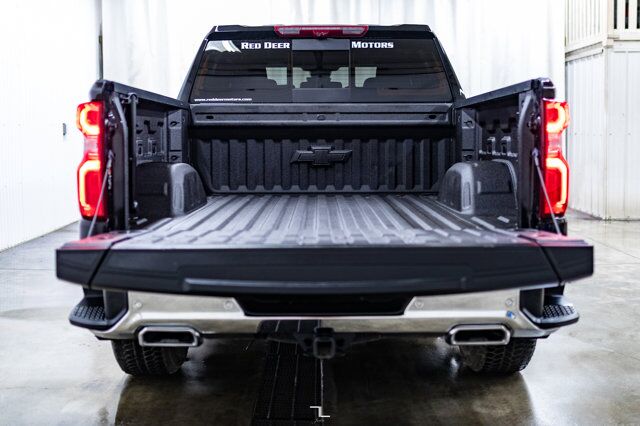 2023 Chevrolet Silverado 1500 4x4 Crew Cab LTZ Z71 Diesel Leather Nav BCam Red Deer AB