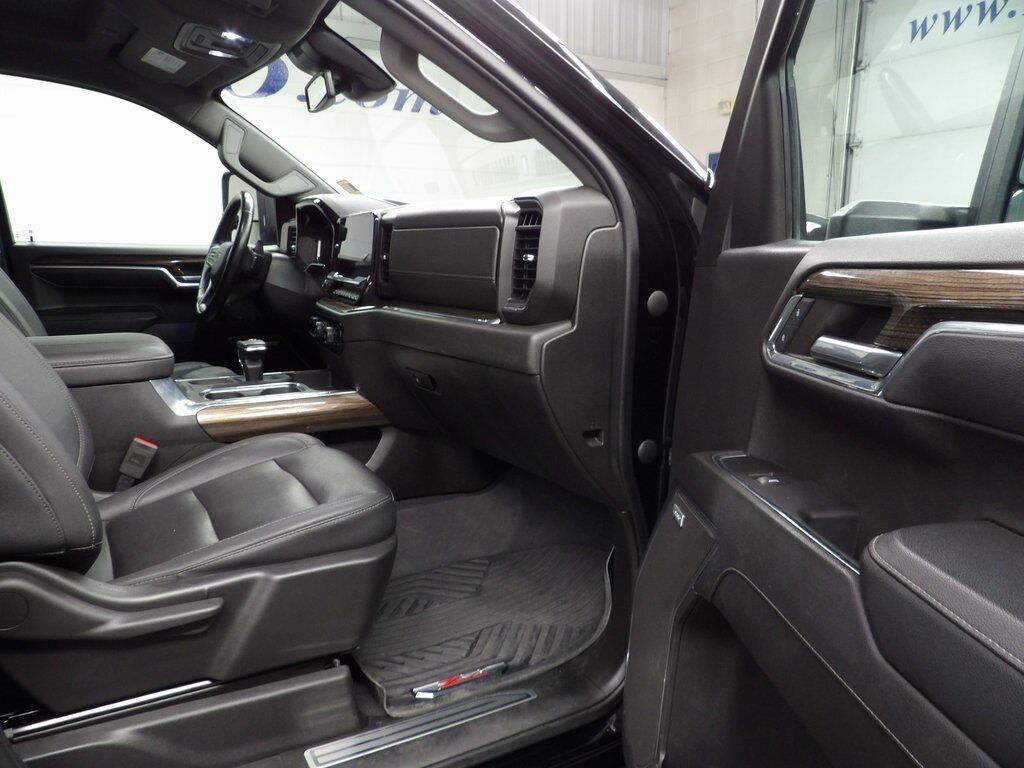 2023 Chevrolet Silverado 1500 4x4 Crew Cab RST Fond du Lac WI