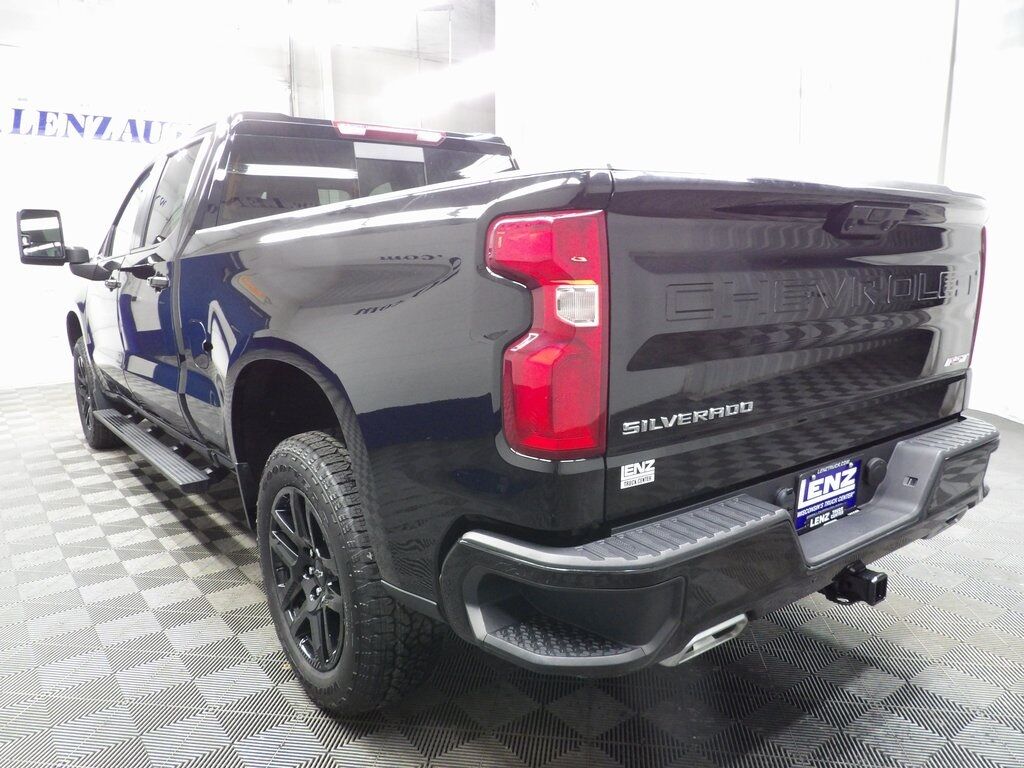 2023 Chevrolet Silverado 1500 4x4 Crew Cab RST Fond du Lac WI