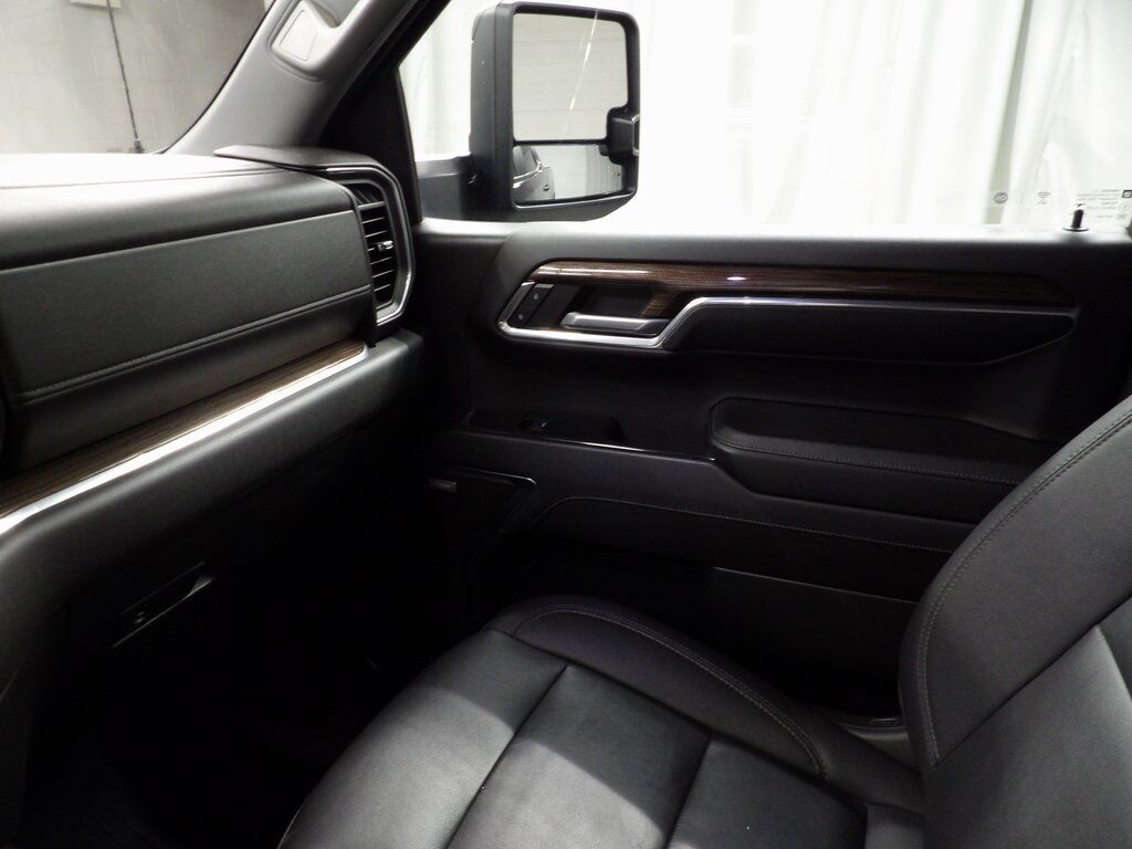 2023 Chevrolet Silverado 1500 4x4 Crew Cab RST Fond du Lac WI